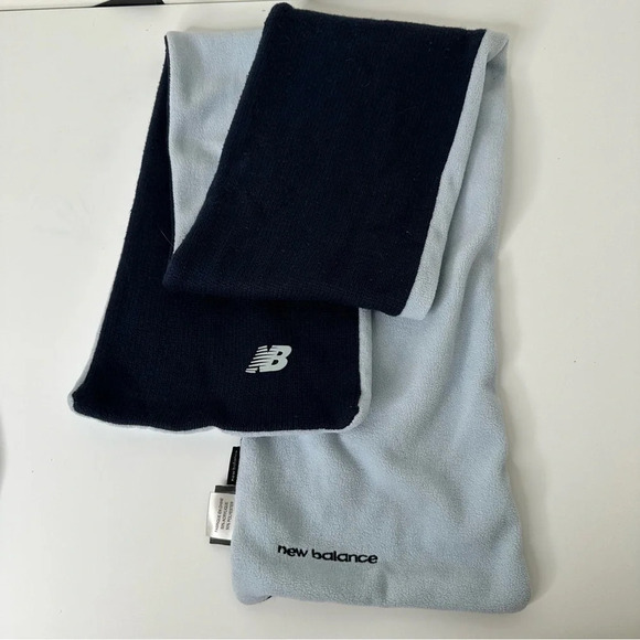 New balance  winter Scarf - Picture 5 of 5